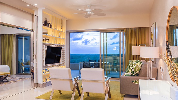 punta blanca cancun beachfront suites